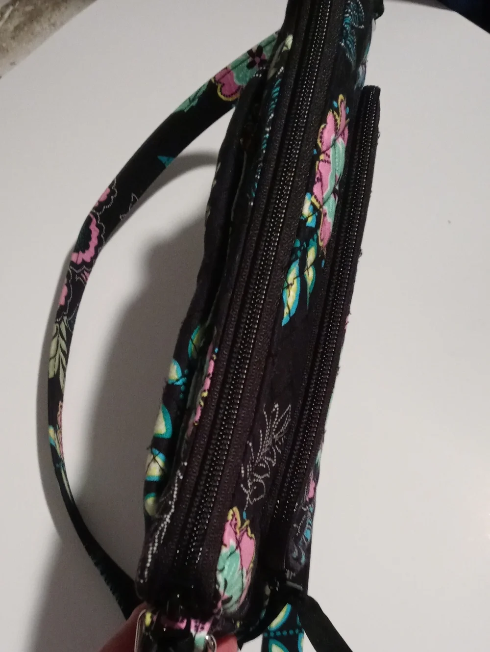 Vera Bradley RFID Little Hipster Crossbody Bag Island Garden Floral Black